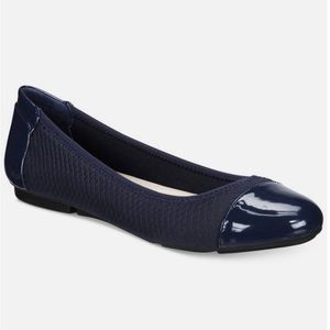 Alfani Step Flex Black Flat Size 5.5M NWOT